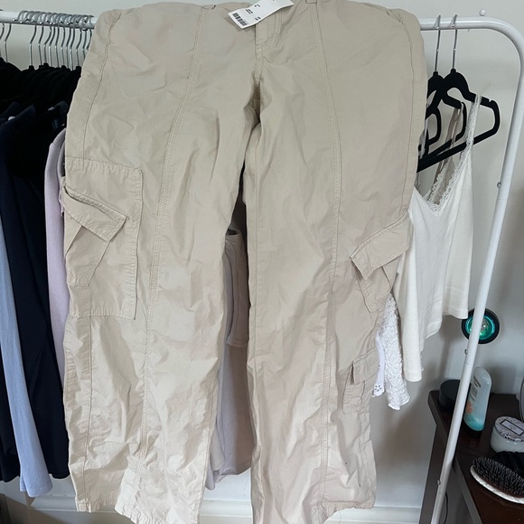 THE urban outfitters cargo pants - Picture 4 of 6